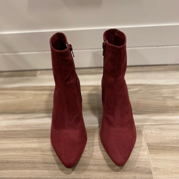 Rockport Shoes - Rockport comfort heel booties - Burgundy, suede, size 8